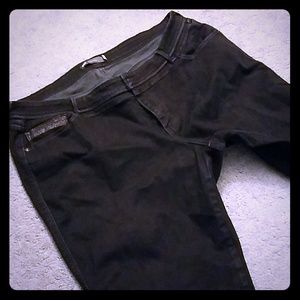 Black Levi's skinny jeans